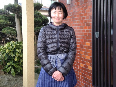 お問い合わせ当日、 トラックとスタッフが待機して  おりましたので 即日対応で作業に 伺いさせていただきました。  お客様のほうで、 運び出しやすいようにご準備して  くださっておられましたので短時間 で完了することができました。  また、作業終了後の写真撮影にも 寒い中、ご協力いただき ありがとうございました。  最後に  「今後、お家の中を全部片付ける かもしれませんので その際はご相談させて頂 くかもしれません」  と、その際は、ご遠慮なく 何でもご相談ください。  いつでもお力になれるように ご準備しております。     【便利屋】暮らしなんでもお助け隊 福岡茶山店では、 老人ホーム入所前の、ご自宅の 丸ごと一軒片付けのご依頼や、 老人ホーム退去時の片付けの ご依頼が多く来ています。  また、片付けの際、  ご自宅から老人ホームへ 老人ホームからご自宅へ 荷物の移動も行っております。  その他、色々　何でも片付けして おりますので「こんな片付けも できる？」ってお気軽にお問い 合わせください。    【便利屋】暮らしなんでもお助け隊 福岡茶山店のお電話 番号は、電話無料のフリーダイヤル 0120-263-101 です。  今すぐお電話下さい。  お電話お待ちしております。